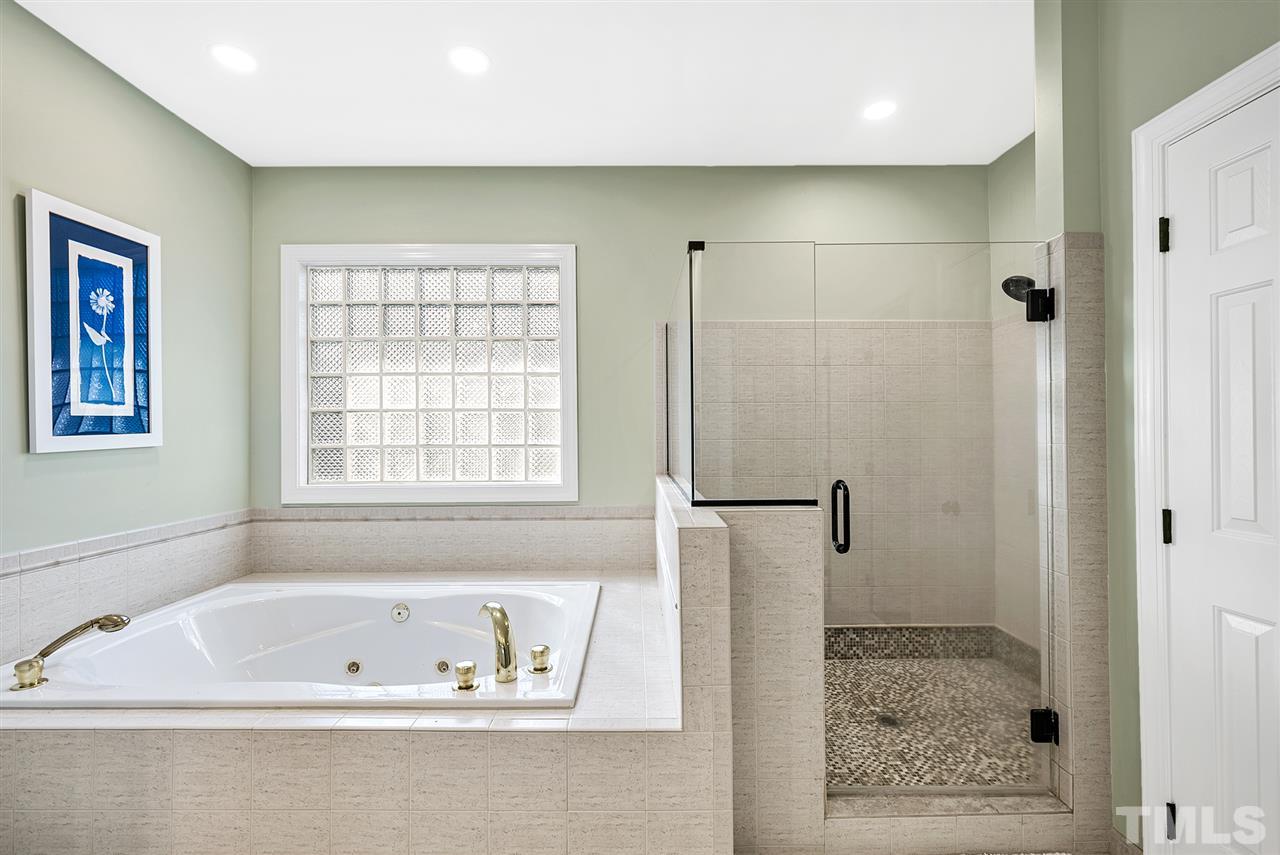 2832 Brenfield Drive Raleigh, NC 27606 - Photo 17 of 30 Gallery Image 17