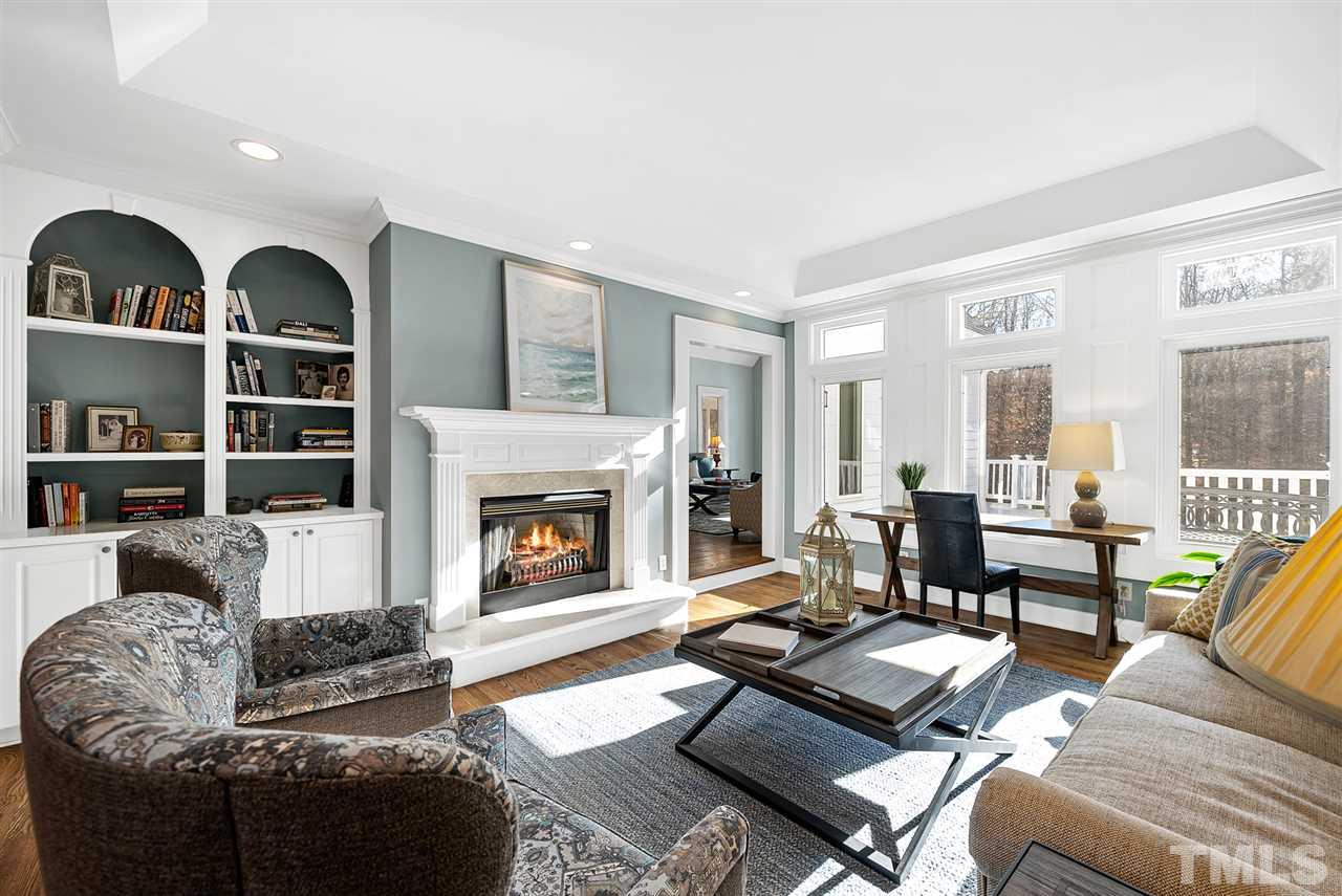 2832 Brenfield Drive Raleigh, NC 27606 - Photo 4 of 30 Gallery Image 4