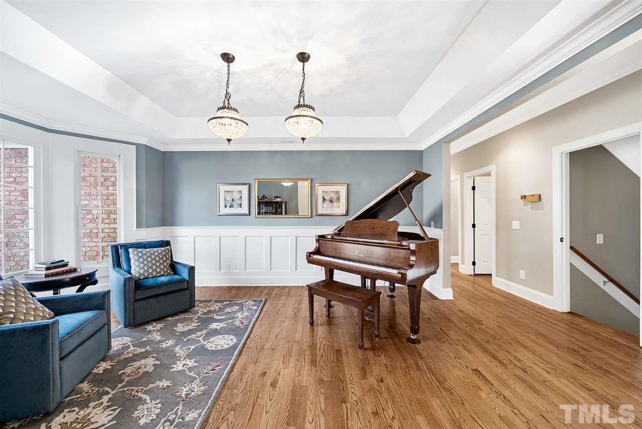 2832 Brenfield Drive Raleigh, NC 27606 - Photo 6 of 30 Gallery Image 6