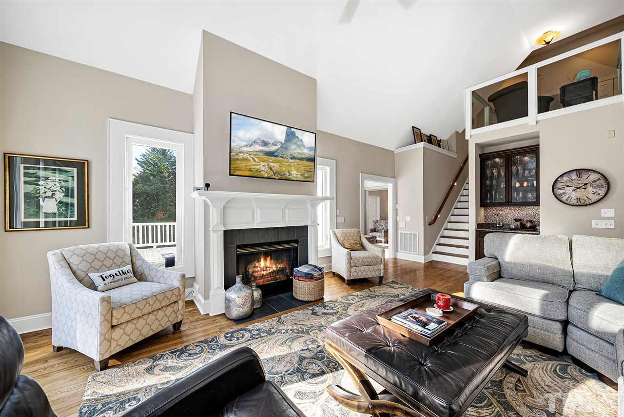 2832 Brenfield Drive Raleigh, NC 27606 - Photo 8 of 30 Gallery Image 8