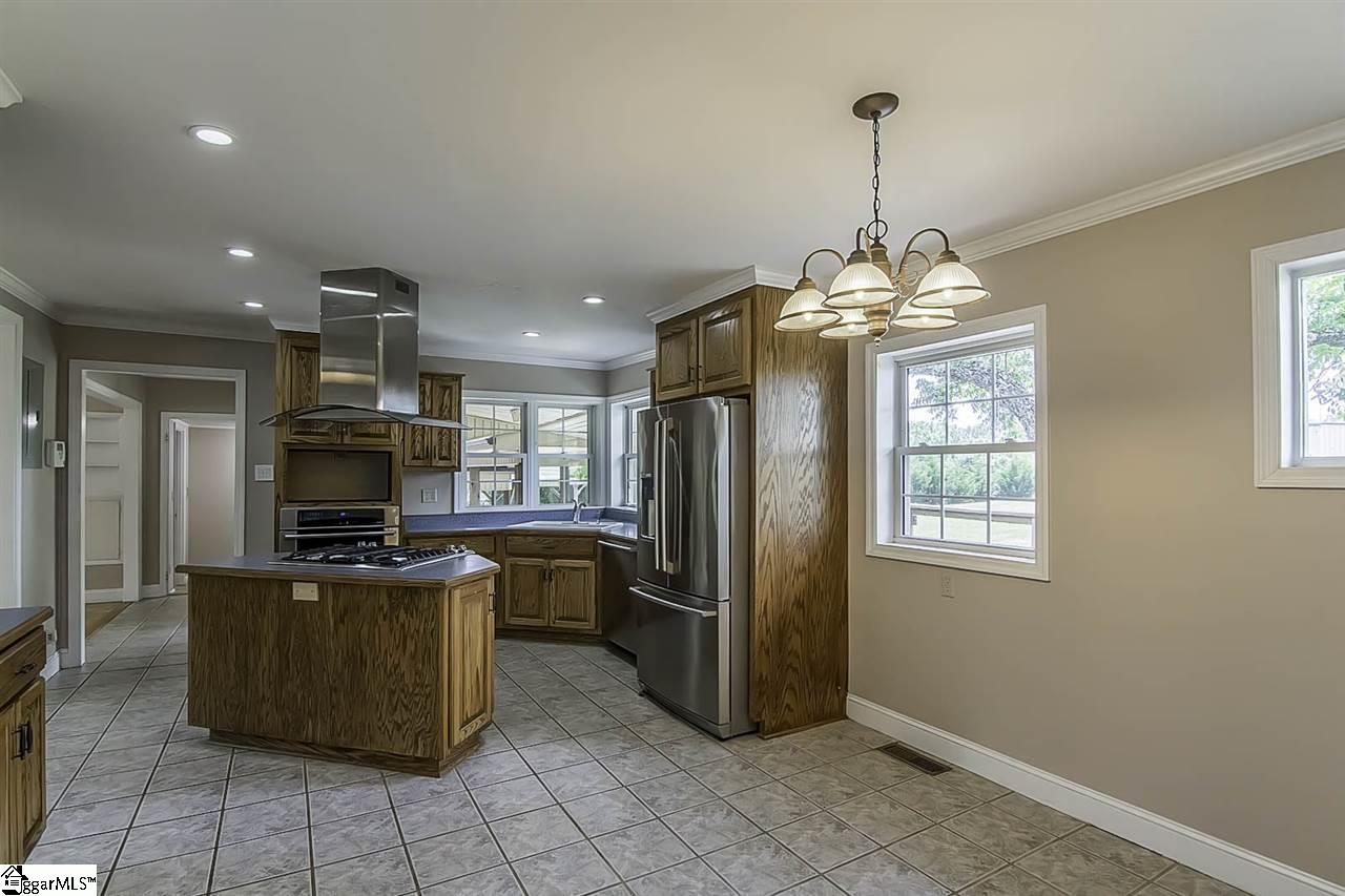 220 Holland Ford Road Pelzer, SC 29669 - Photo 4 of 33