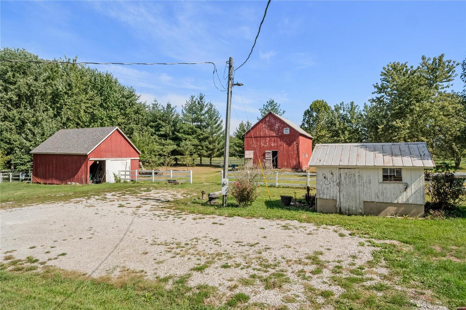 3048 Grotefendt Road Marine, IL 62061 - Photo 4 of 50