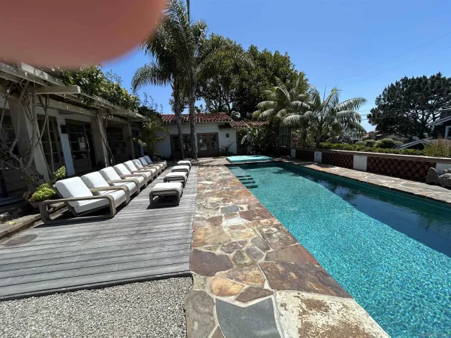 $28,000 | 1105 Stratford Court, Del Mar, CA 92014