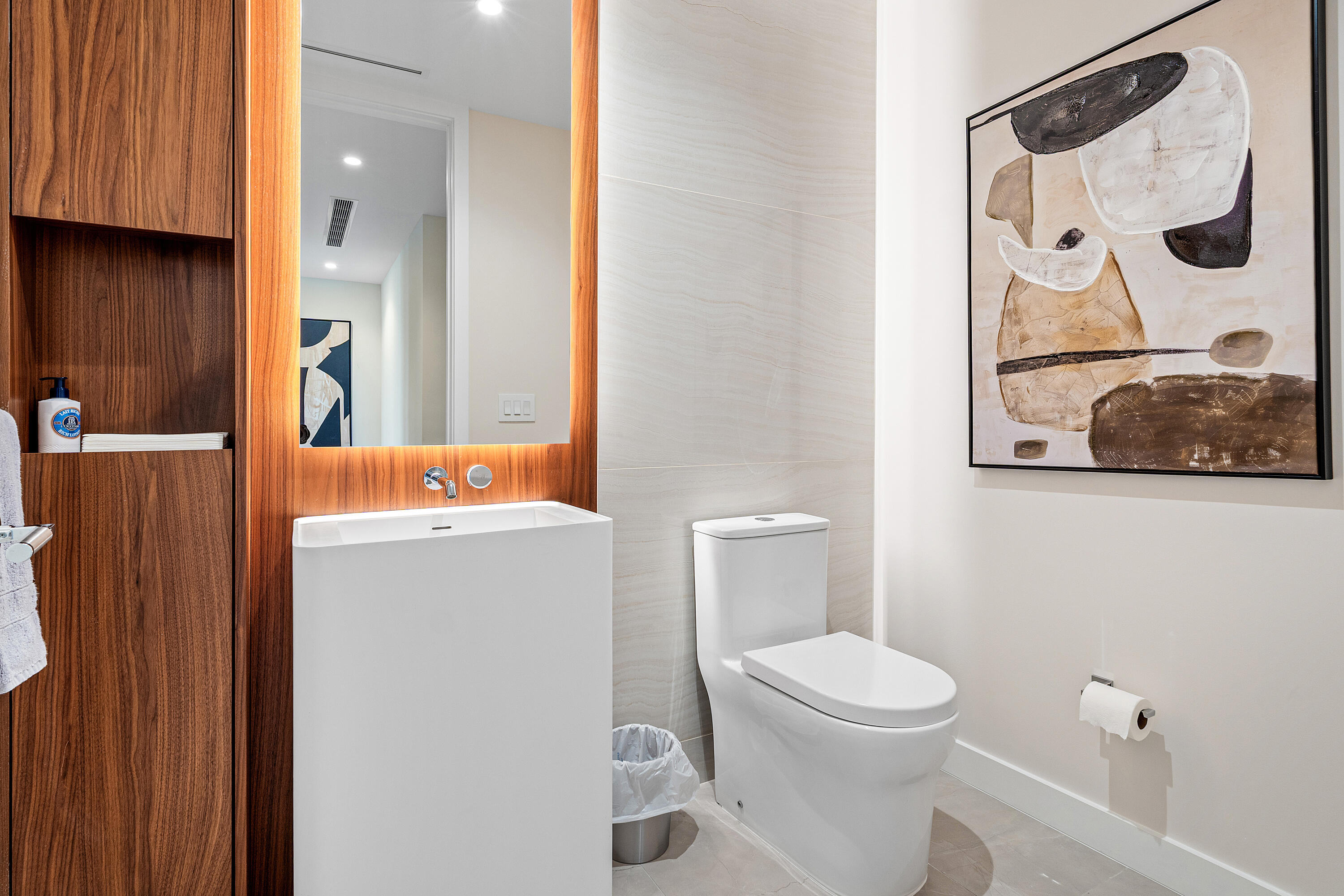 220 Southeast Mizner Boulevard, Unit 810 Boca Raton, FL 33432 - Photo 21 of 39 a bathroom with a toilet and a shower