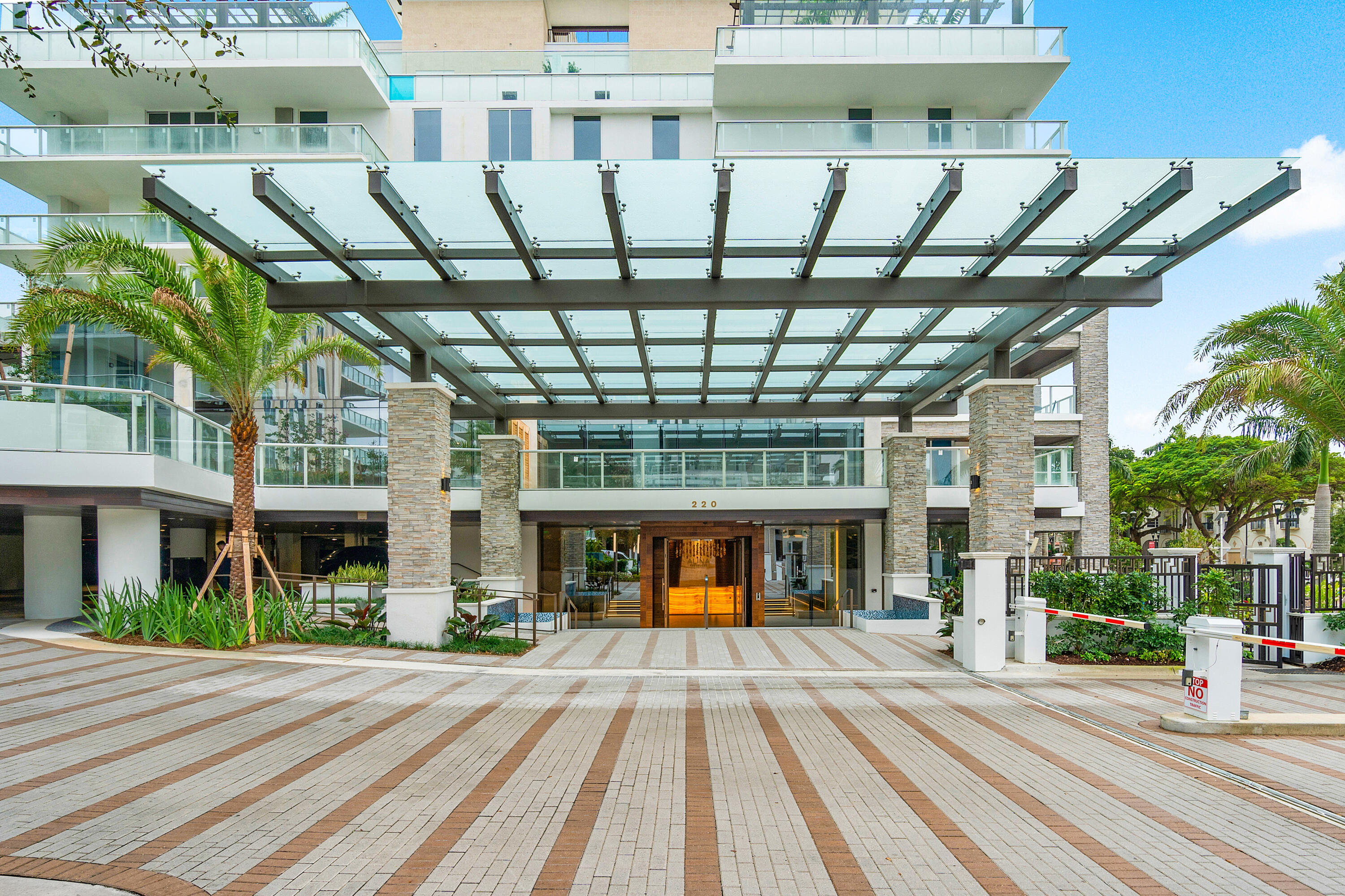 220 Southeast Mizner Boulevard, Unit 810 Boca Raton, FL 33432 - Photo 23 of 39 a view of a building