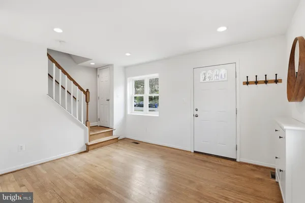 $3,000 | 2306 Riverview Terrace, Alexandria, VA 22303