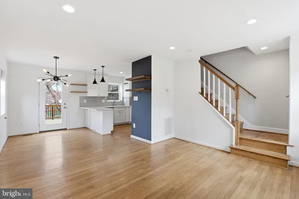 $3,000 | 2306 Riverview Terrace, Alexandria, VA 22303
