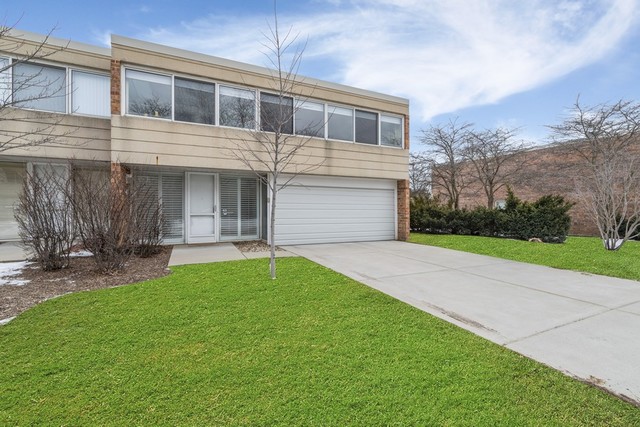 43 Wellington Road Northbrook, IL 60062 - Photo 1 of 19