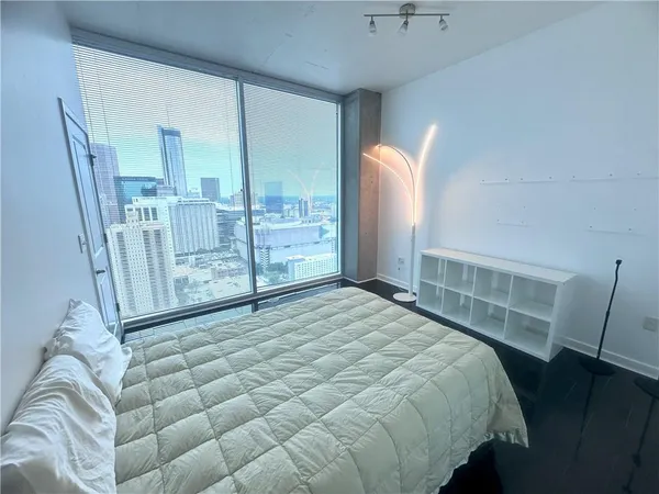 $2,950 | 400 West Peachtree Street Northwest, Unit 3511, Atlanta, GA 30308
