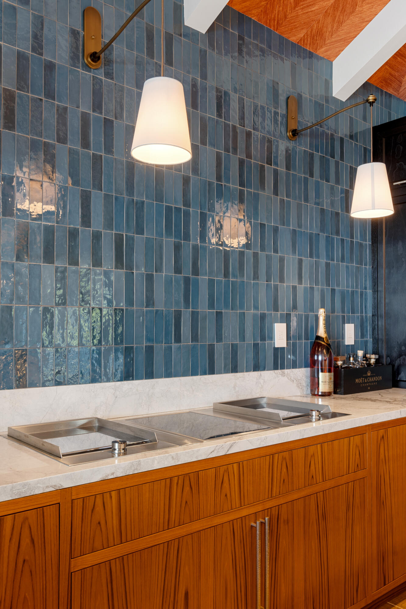 555 Ocean Cay Key Largo, FL 33037 - Photo 14 of 46 a bathroom with a sink and a mirror