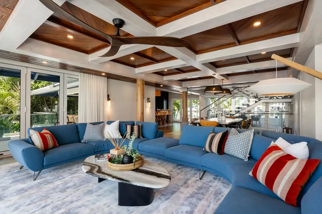 a view of entryway and hall