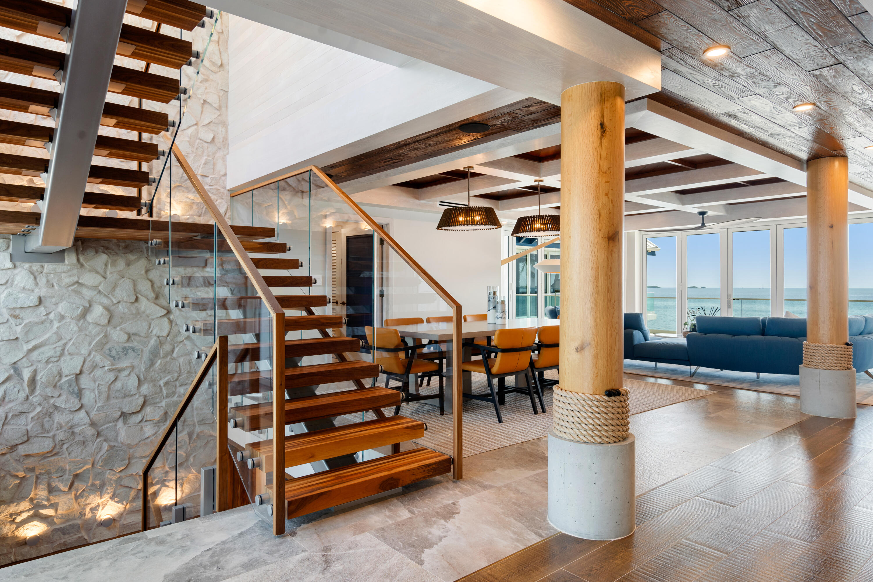 555 Ocean Cay Key Largo, FL 33037 - Photo 19 of 46 a view of entryway and hall