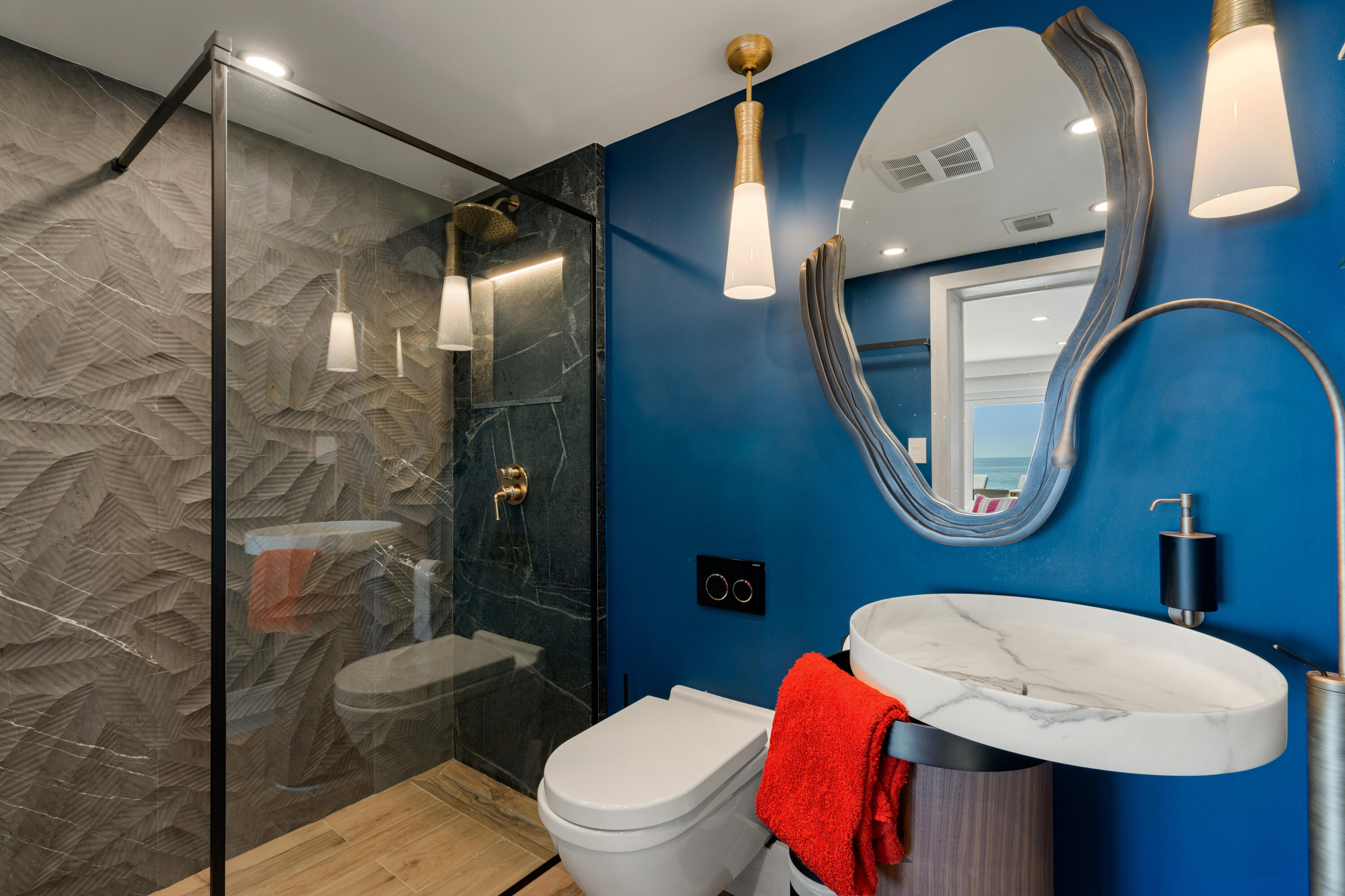 555 Ocean Cay Key Largo, FL 33037 - Photo 28 of 46 a bathroom with a toilet sink and mirror