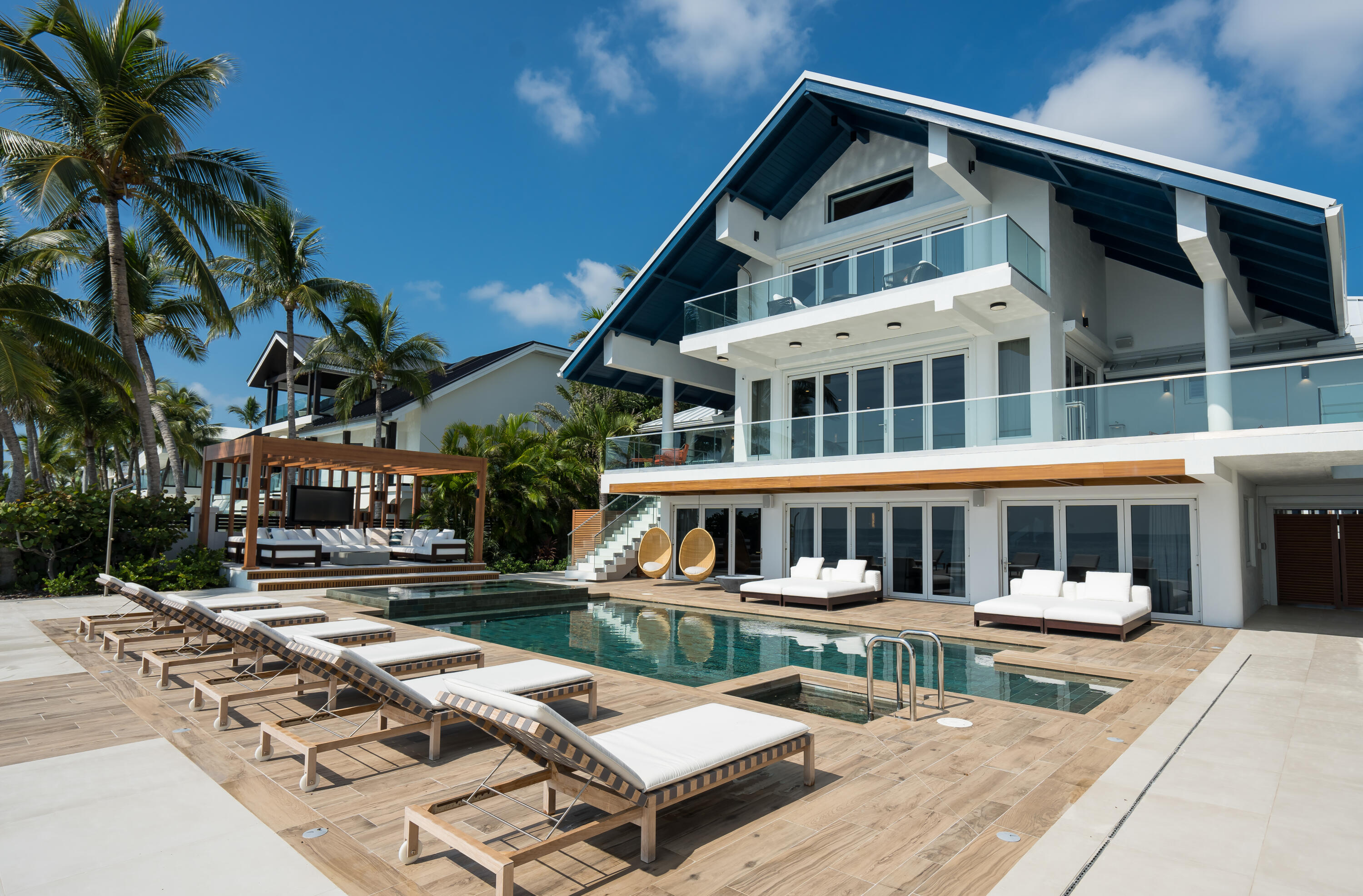 555 Ocean Cay Key Largo, FL 33037 - Photo 32 of 46 a aerial view of a house with swimming pool