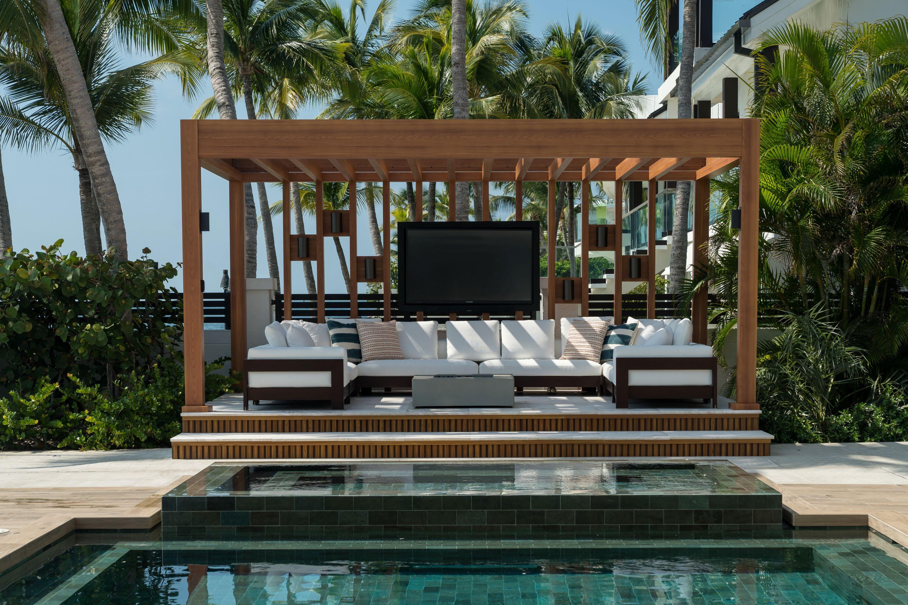 555 Ocean Cay Key Largo, FL 33037 - Photo 40 of 46 a view of a table and chairs in patio