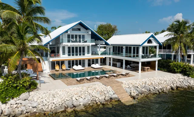 $7,900,000 | 555 Ocean Cay, Key Largo, FL 33037