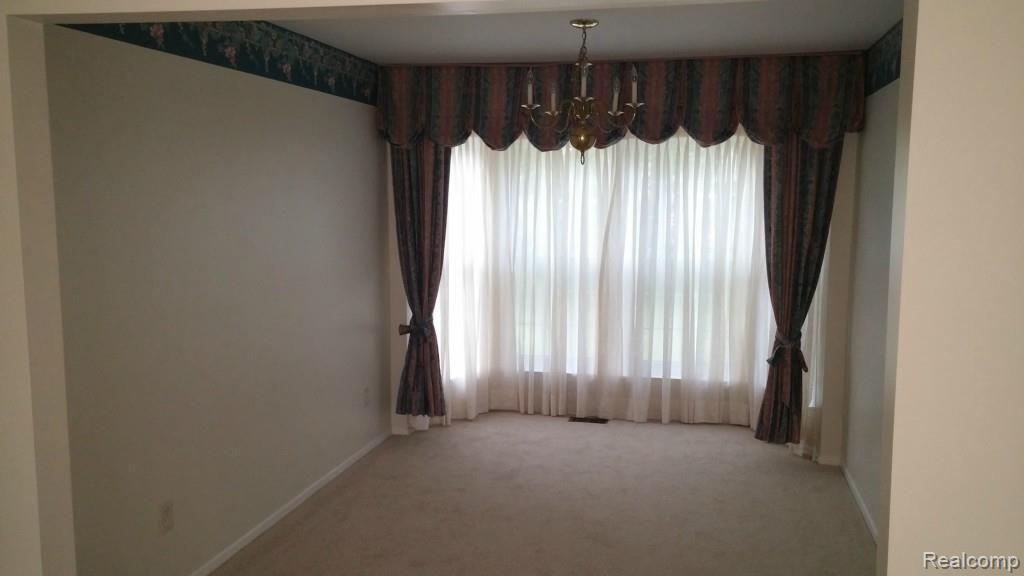972 High-Ridge Drive Canton, MI 48187 - Photo 4 of 33 dining room 2.jpg