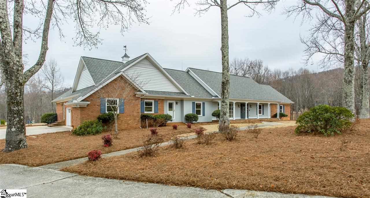 213 Patrol Club Road Greenville, SC 29609 - Photo 2 of 32 Gallery Image 2