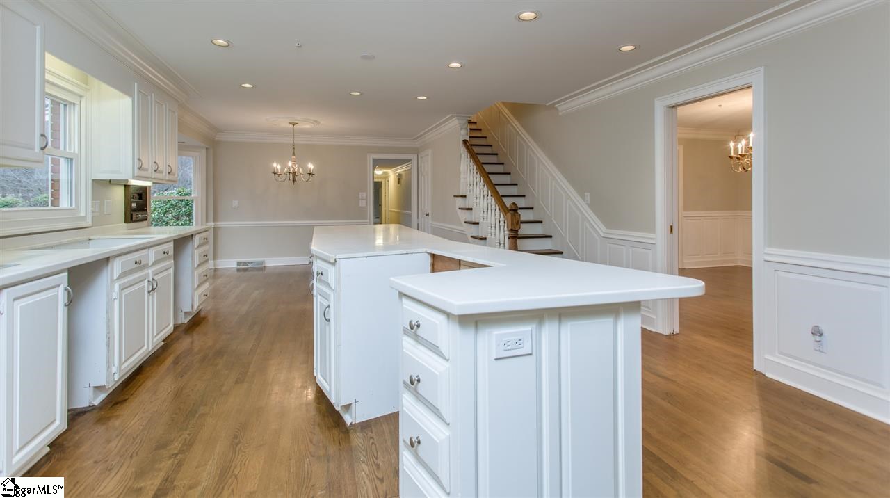 213 Patrol Club Road Greenville, SC 29609 - Photo 20 of 32 Gallery Image 20