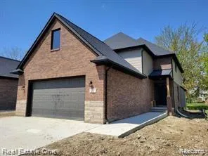 $874,900 | 1983 Chancery Avenue, Troy, MI 48085