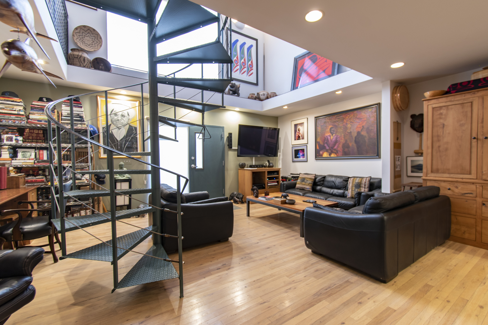 2144 Ashland Avenue, Unit 3 Evanston, IL 60201 - Photo 3 of 9