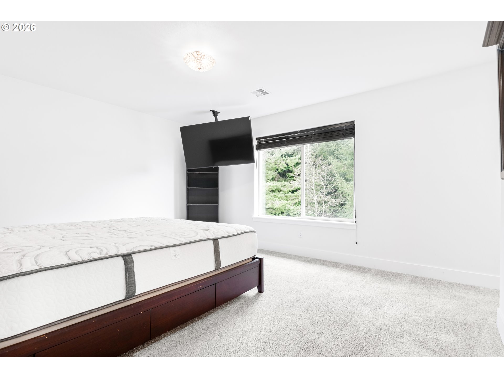 1463 Southeast Honeysuckle Loop Warrenton, OR 97146 - Photo 17 of 30 Bedroom, Primary