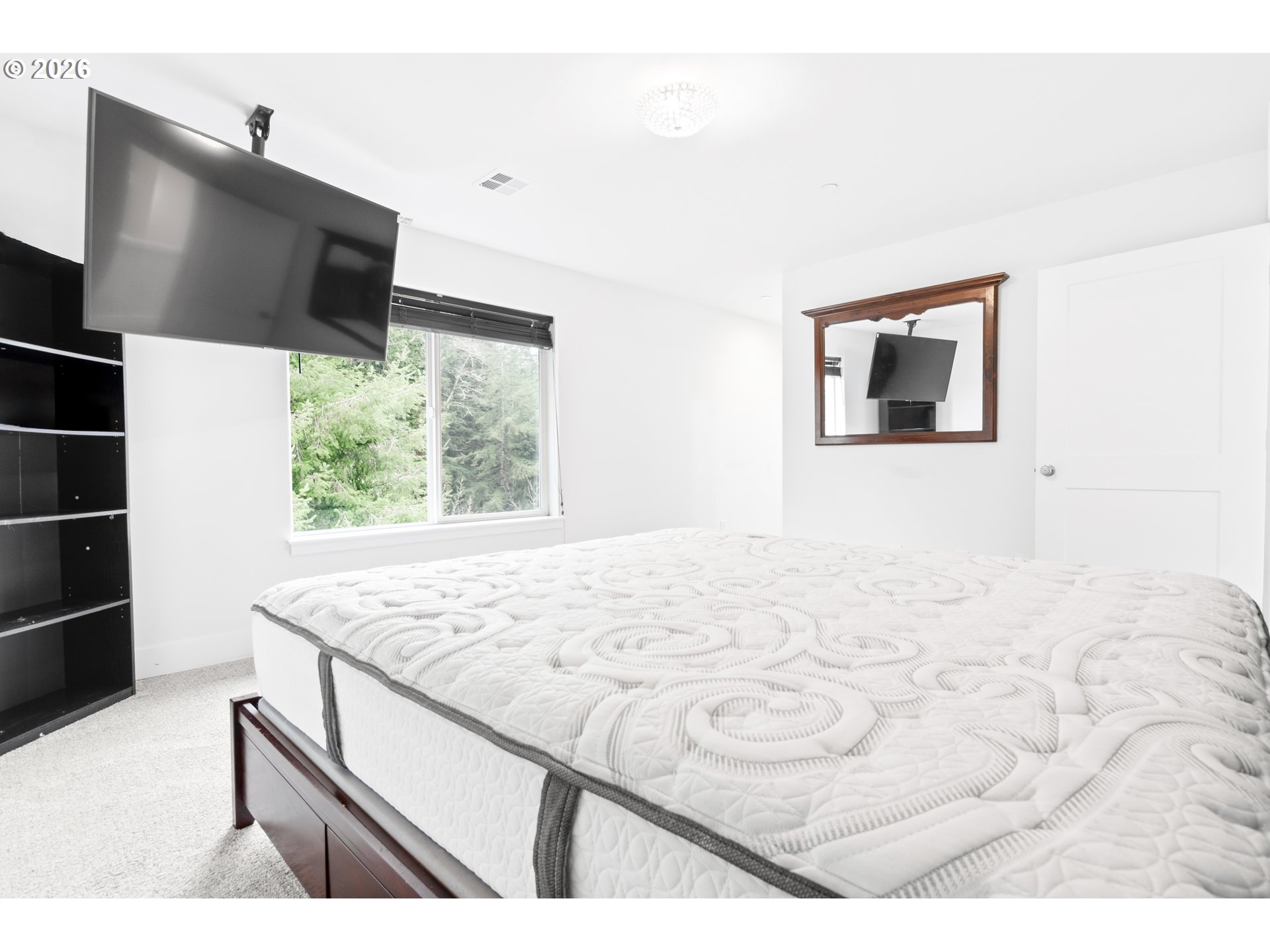 1463 Southeast Honeysuckle Loop Warrenton, OR 97146 - Photo 18 of 30 Bedroom, Primary