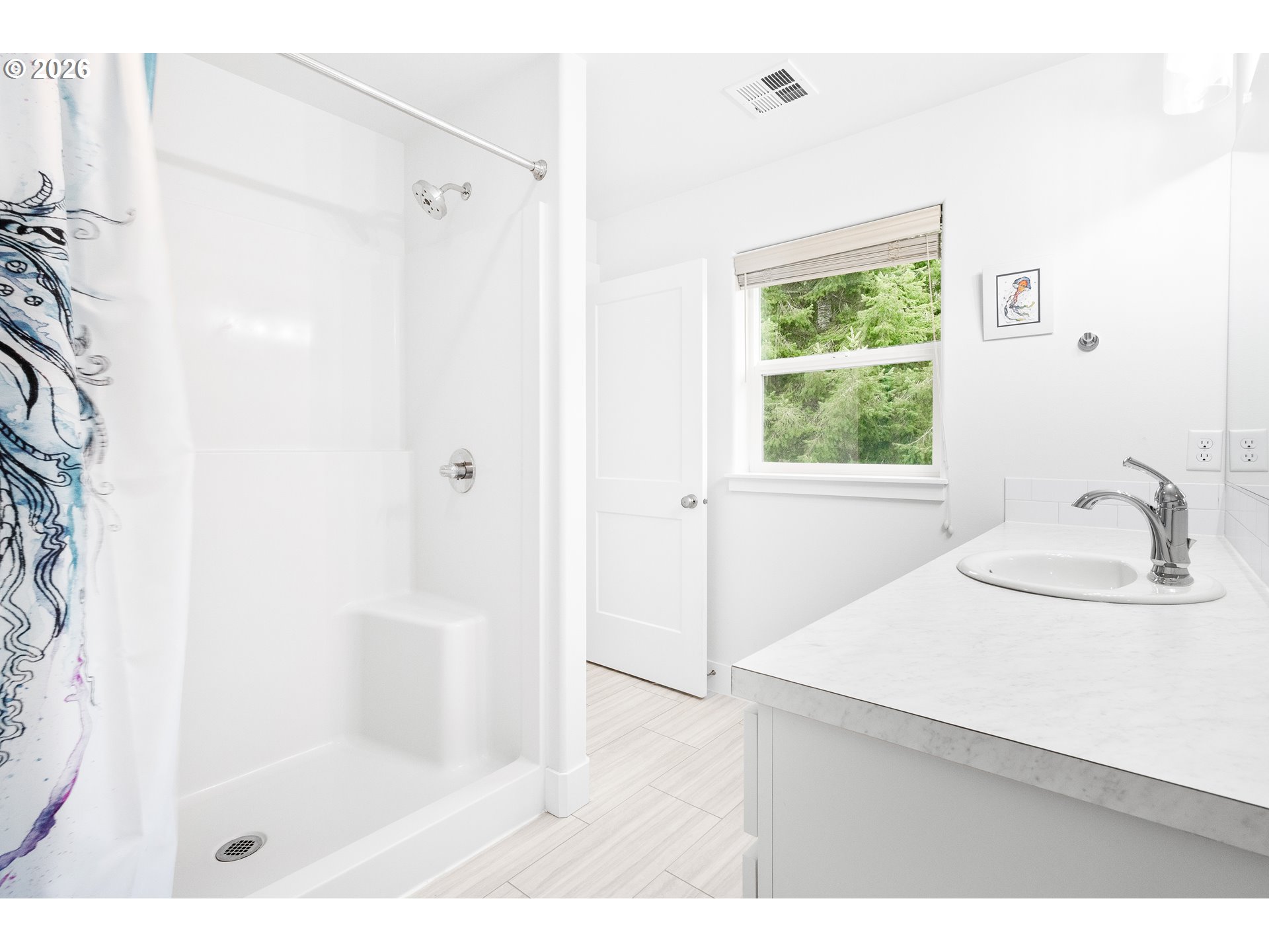 1463 Southeast Honeysuckle Loop Warrenton, OR 97146 - Photo 21 of 30 En Suite Bathroom