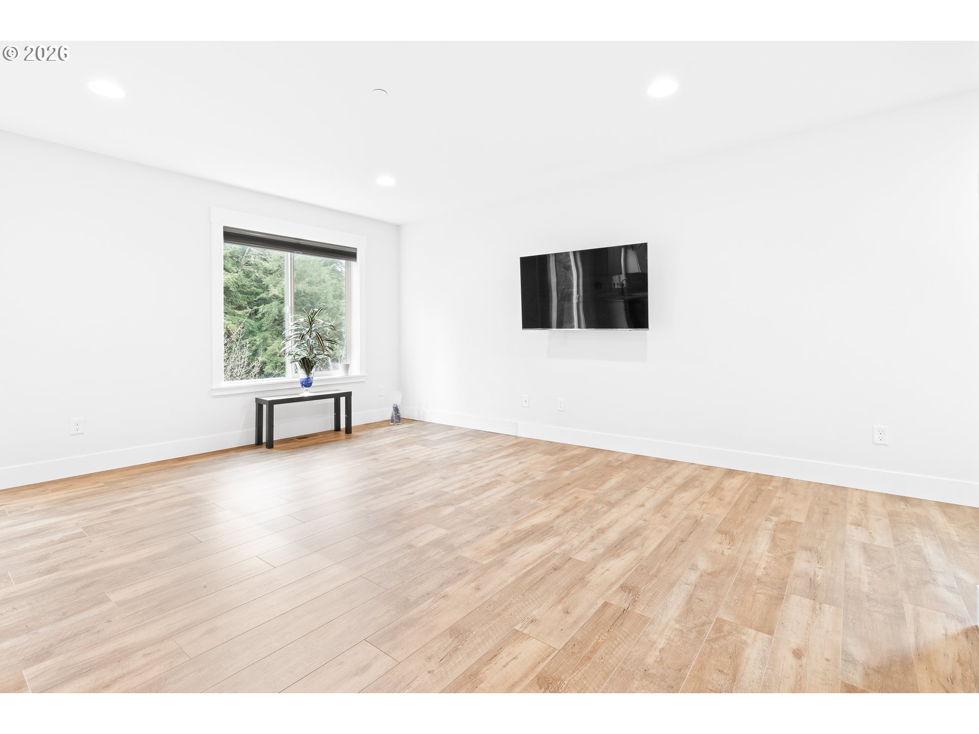 1463 Southeast Honeysuckle Loop Warrenton, OR 97146 - Photo 9 of 30 Living Room