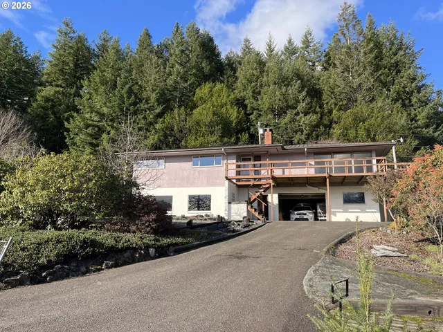 $460,000 | 1212 Private Drive, Coquille, OR 97423