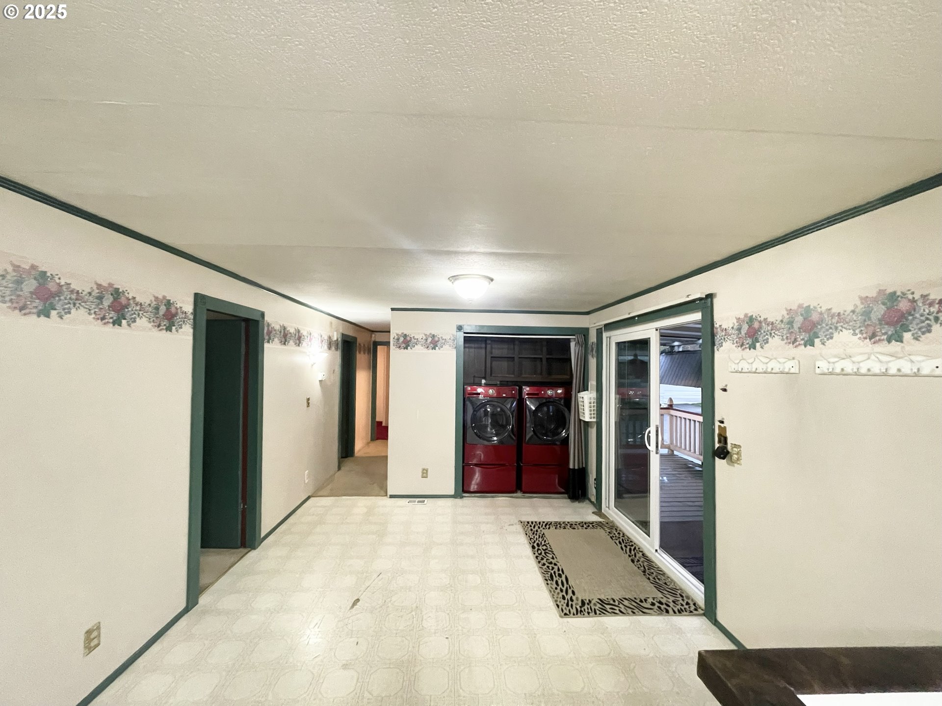 4915 Swegle Road Northeast Salem, OR 97301 - Photo 5 of 46