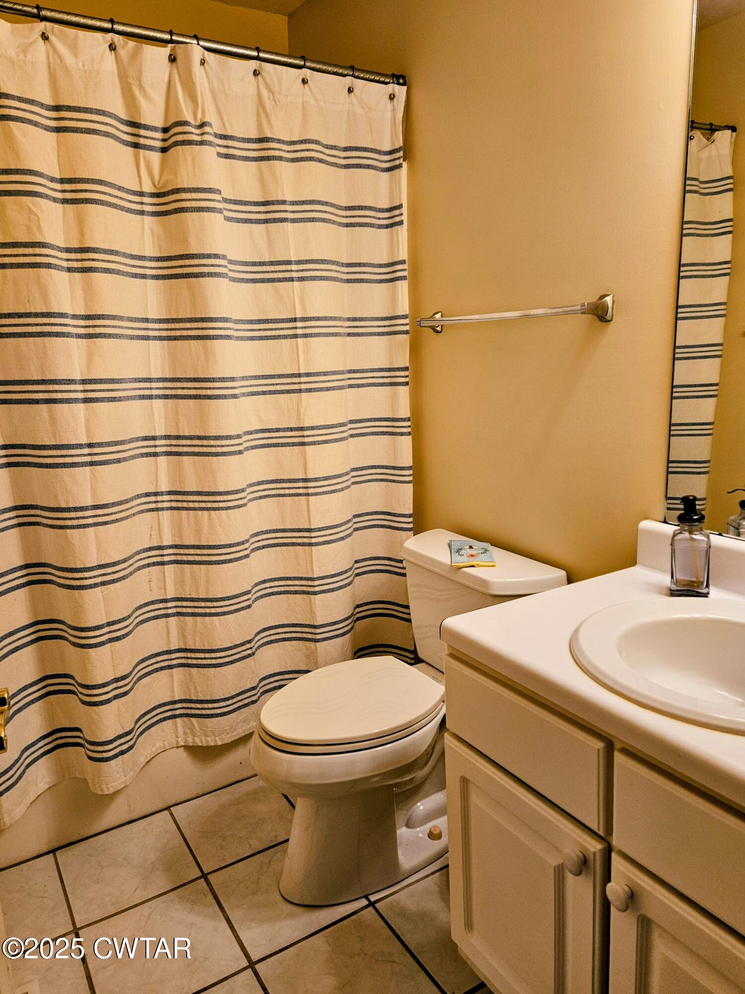 125 Hurts Chapel Road Jackson, TN 38301 - Photo 27 of 50 a bathroom with a sink toilet and shower