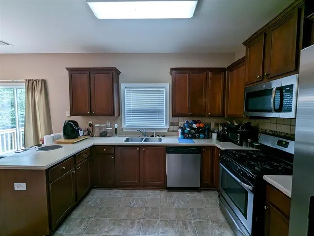 $2,400 | 1977 Preserve Creek Way, Loganville, GA 30052