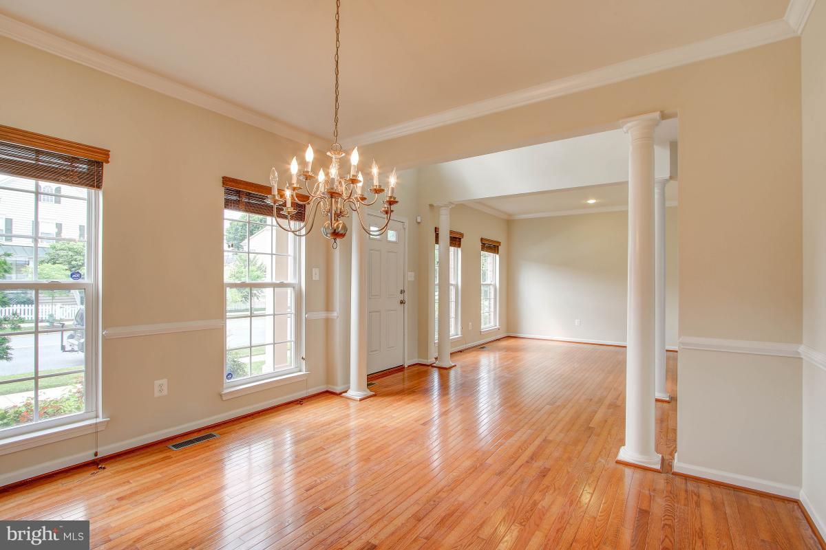 23136 Newcut Road Clarksburg, MD 20871 - Photo 3 of 30 Interior (General)