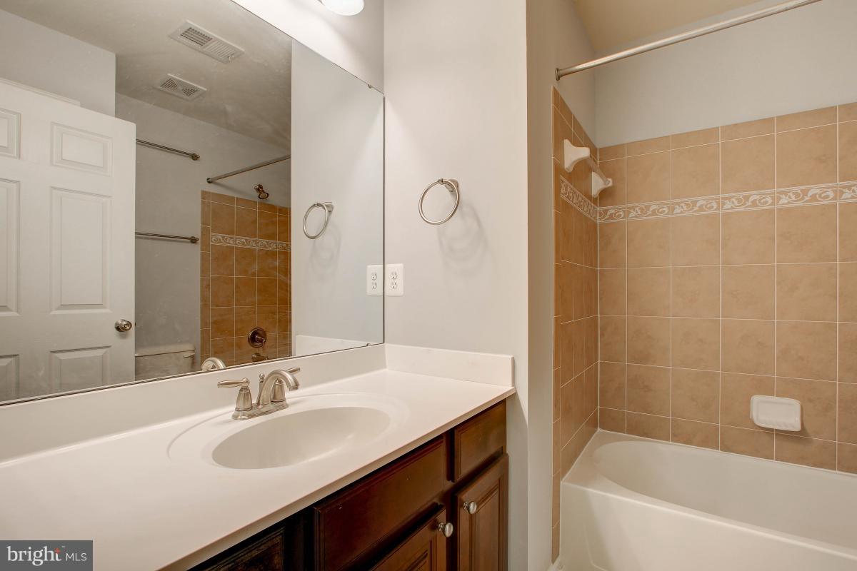 23136 Newcut Road Clarksburg, MD 20871 - Photo 26 of 30 Interior (General)