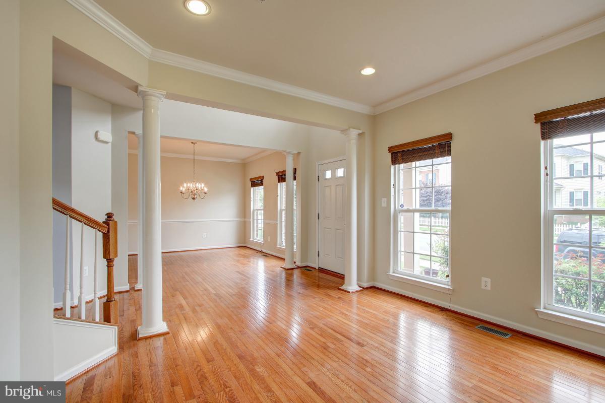 23136 Newcut Road Clarksburg, MD 20871 - Photo 4 of 30 Interior (General)