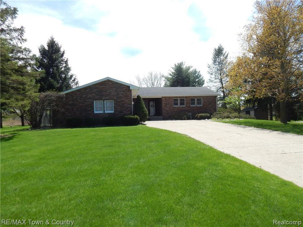 7355 Carpenter Road Flushing, MI 48433 - Photo 5 of 50 DSCN0680.JPG