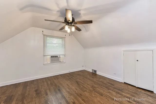 $3,200 | 602 North President Street, Wheaton, IL 60187