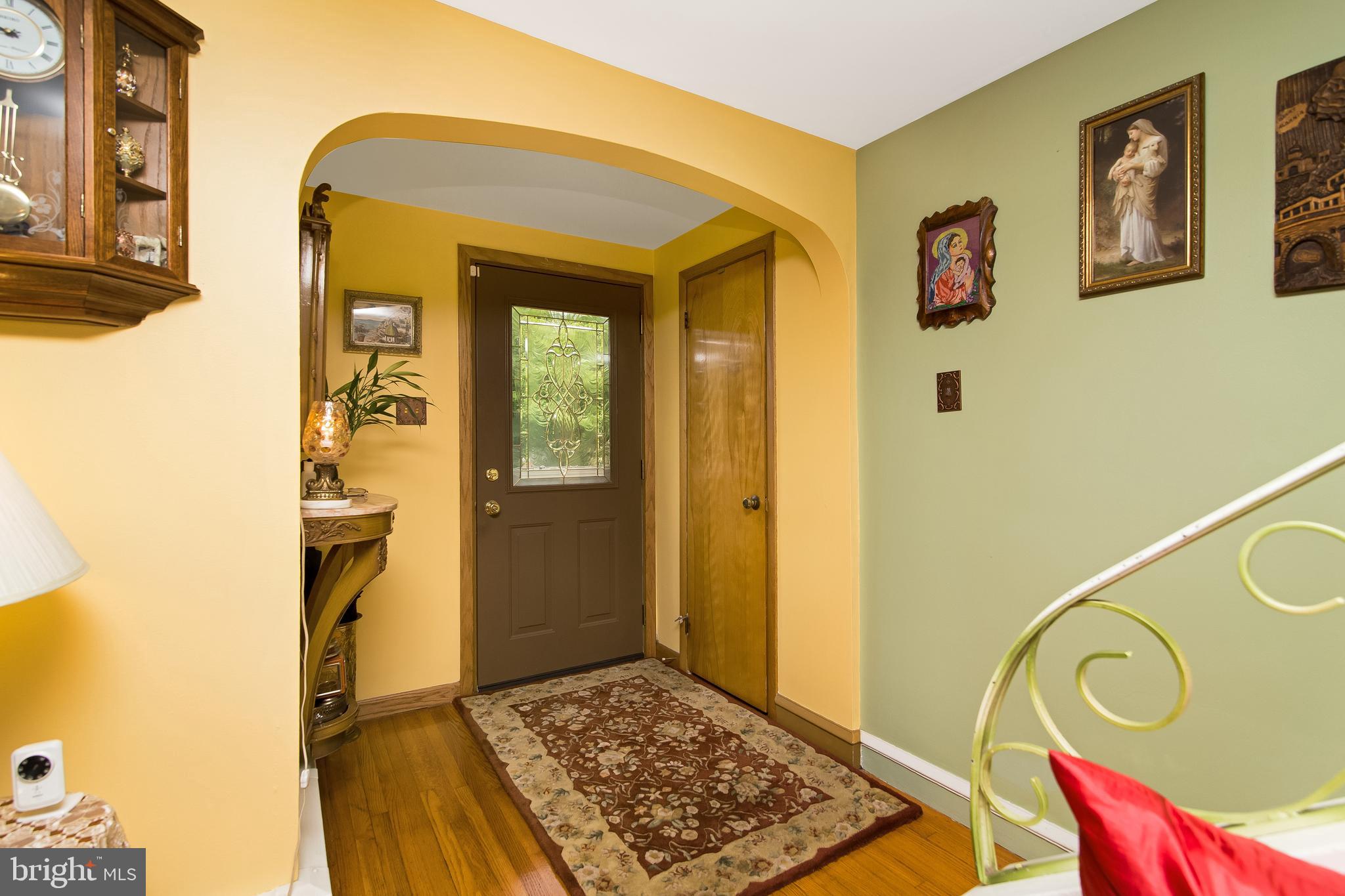 119 South Terrace Avenue Maple Shade, NJ 08052 - Photo 4 of 57 Foyer