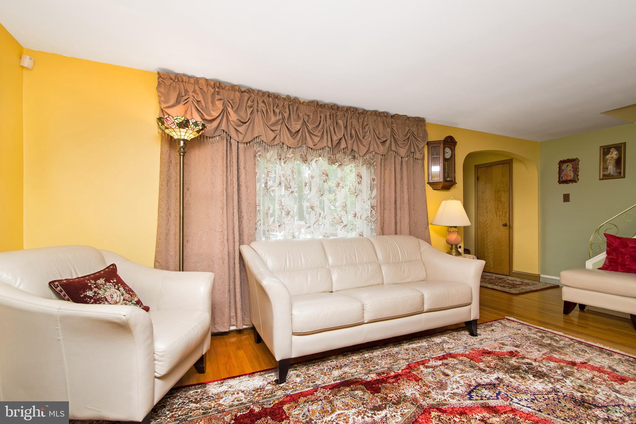 119 South Terrace Avenue Maple Shade, NJ 08052 - Photo 7 of 57 Living Room