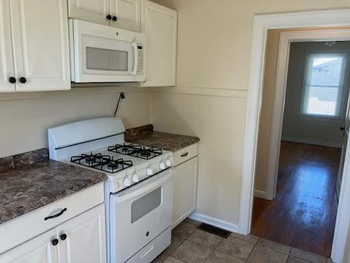 2415 Larch Road Quincy, IL 62301 - Photo 6 of 21