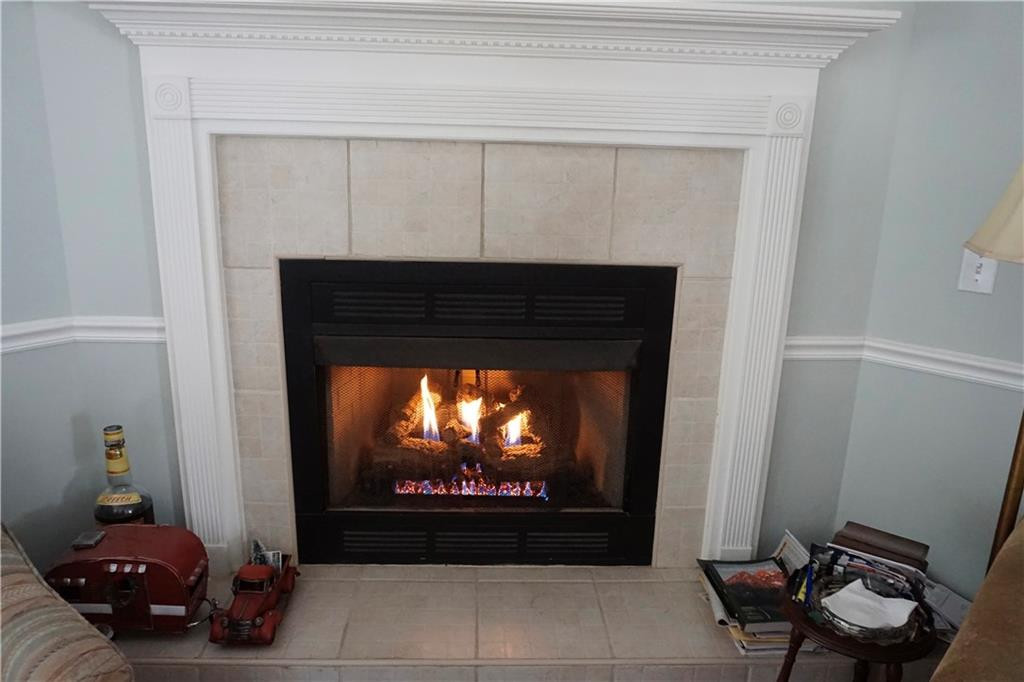 5710 Wooddell Ridge Road Waycross, GA 31503 - Photo 19 of 35 Wall switch instant on fire (gas logs)