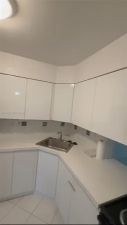 $1,500 | 1550 Northeast 191st Street, Unit 108B, Miami, FL 33179