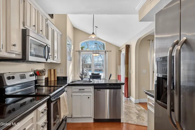 $269,900 | 21 Ziemke Farm Lane, Cohoes, NY 12047