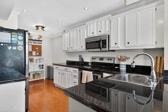 $269,900 | 21 Ziemke Farm Lane, Cohoes, NY 12047