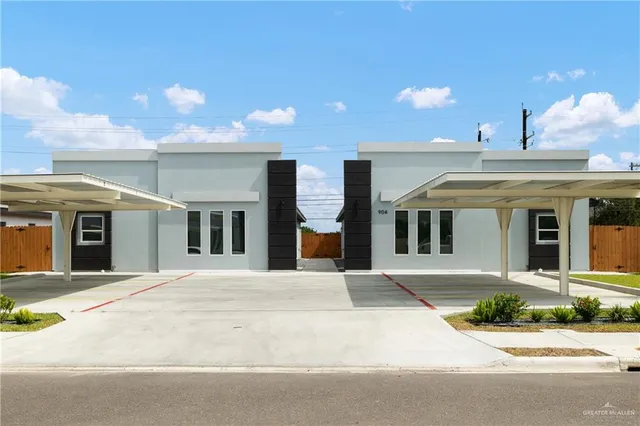 $1,300 | 904 Deluxe Street, Alamo, TX 78516