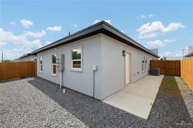 $1,300 | 904 Deluxe Street, Alamo, TX 78516