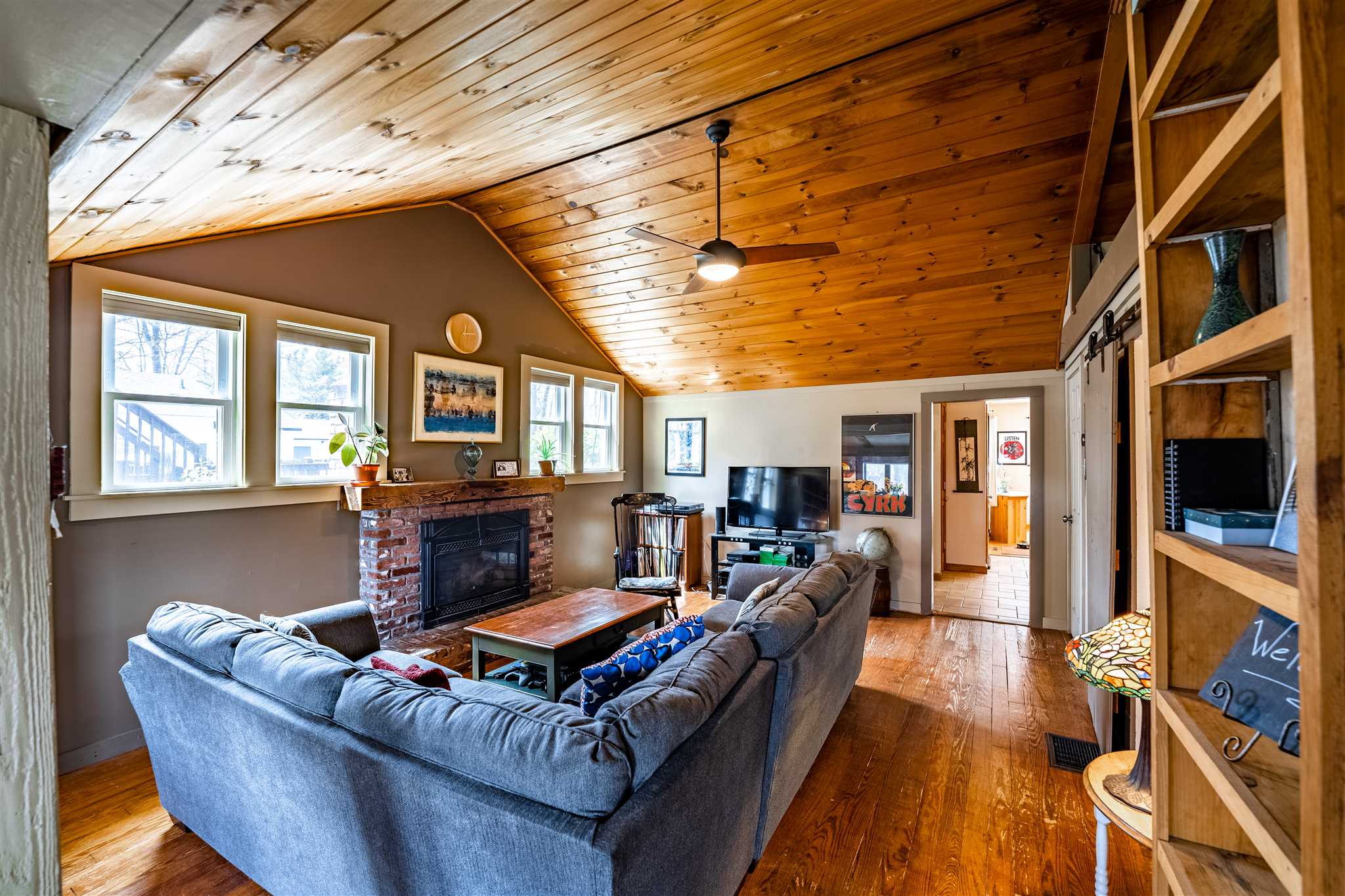 147 Marble Island Road Colchester, VT 05446 - Photo 4 of 40 Gallery Image 4