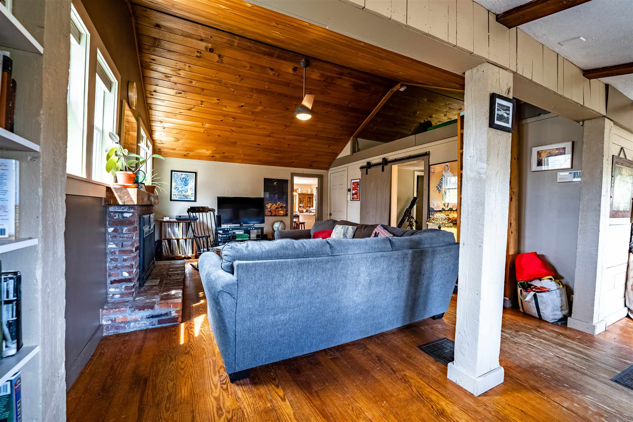 147 Marble Island Road Colchester, VT 05446 - Photo 6 of 40 Gallery Image 6