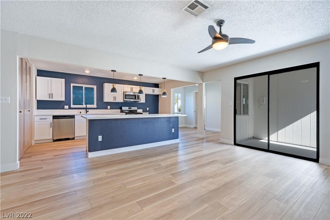 4282 Ridgeview Drive Las Vegas, NV 89103 - Photo 7 of 23